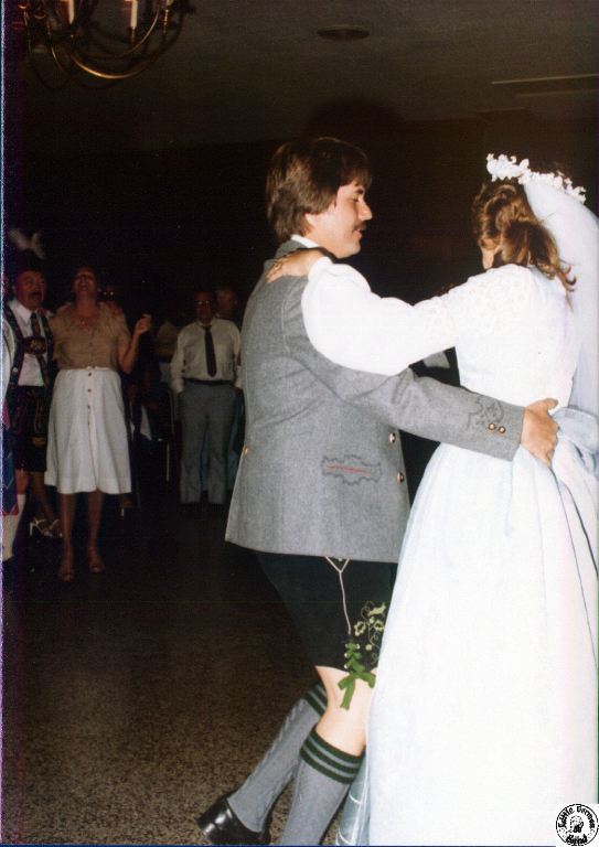 1982 05 01 05 Steve & Heidi's wedding.jpg